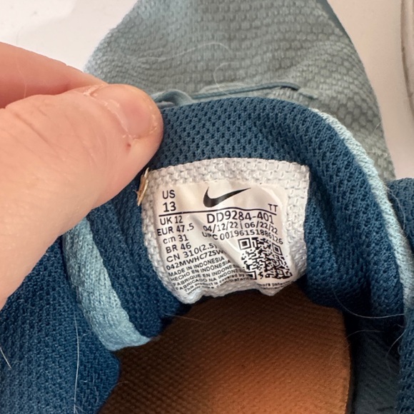 Nike Blue Athletic Shoes - Picture 4 of 5